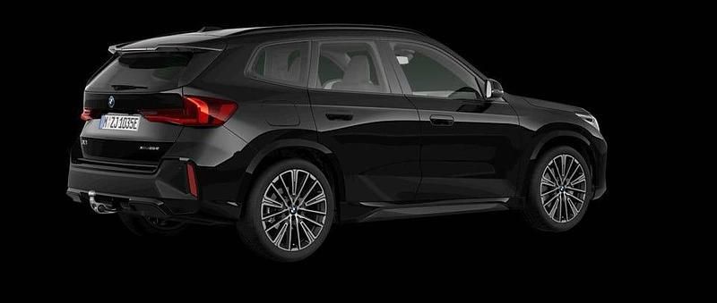 Begagnad BMW X1 Shadowline 245 HK (180 kW) 2000 Black sapphire metallic