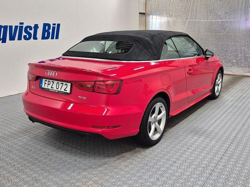 Begagnad Audi A3 125 HK (91 kW) 2015 Röd Cab