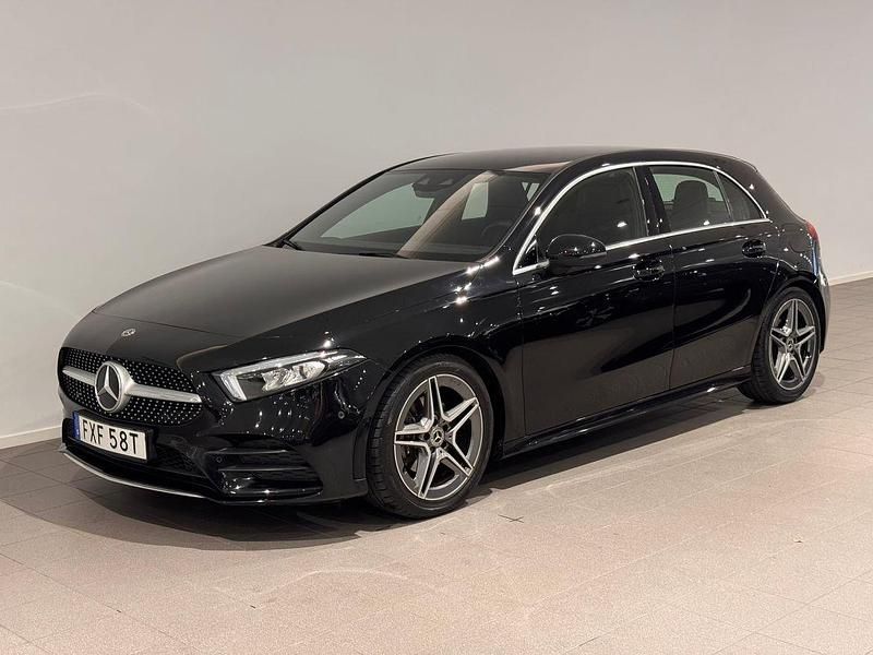 Svart Begagnad 2019 Mercedes A200 AMG Halvkombi | 279 500 kr (Dyr) - Bild 1/3