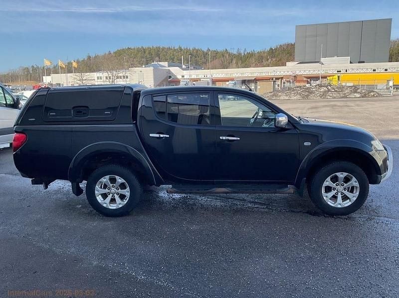 Begagnad Mitsubishi L200 178 HK (130 kW) 2010 Svart Pickup