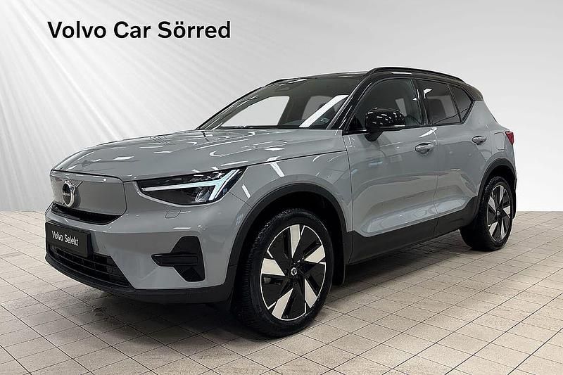 Grå Begagnad 2024 Volvo XC40 Single Motor Extended Range SUV | 419 900 kr - Bild 1/3