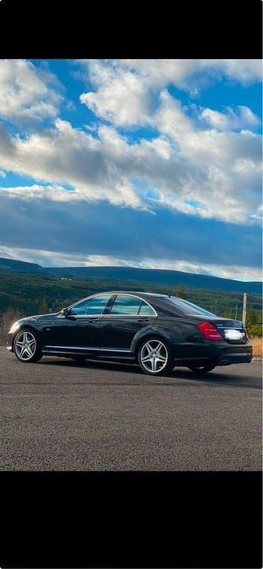 Svart Begagnad 2011 Mercedes S500 AMG Sedan | 89 000 kr - Bild 1/4
