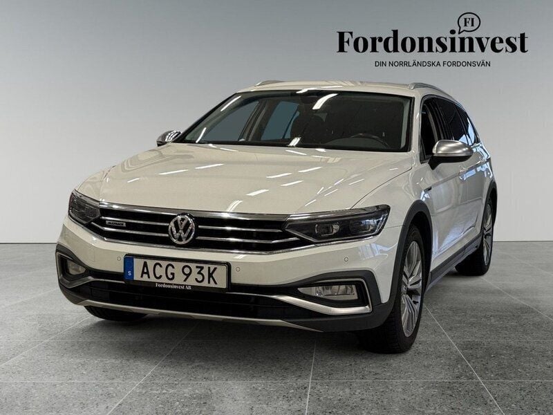 Vit Begagnad 2020 VW Passat Alltrack Kombi | 237 000 kr (Marknadspris) - Bild 1/4