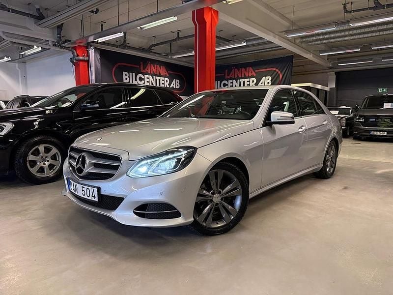 Silver Begagnad 2013 Mercedes E220 Avantgarde Sedan | 159 800 kr (Marknadspris) - Bild 1/4