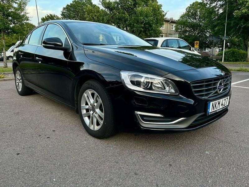 Begagnad Volvo S60 115 HK (84 kW) 2014 Svart Sedan