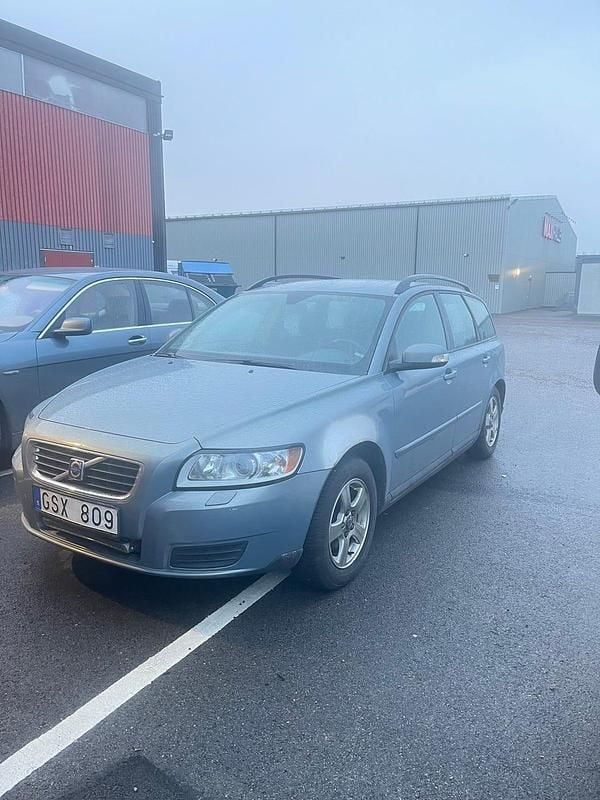 Begagnad 2008 Volvo V50 Kombi | 14 900 kr (Marknadspris) - Bild 1/1