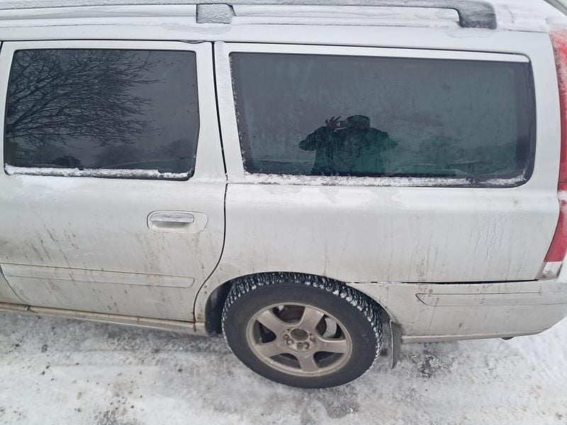 Begagnad 2008 Volvo V70 Kombi | 25 000 kr (Marknadspris) - Bild 1/4