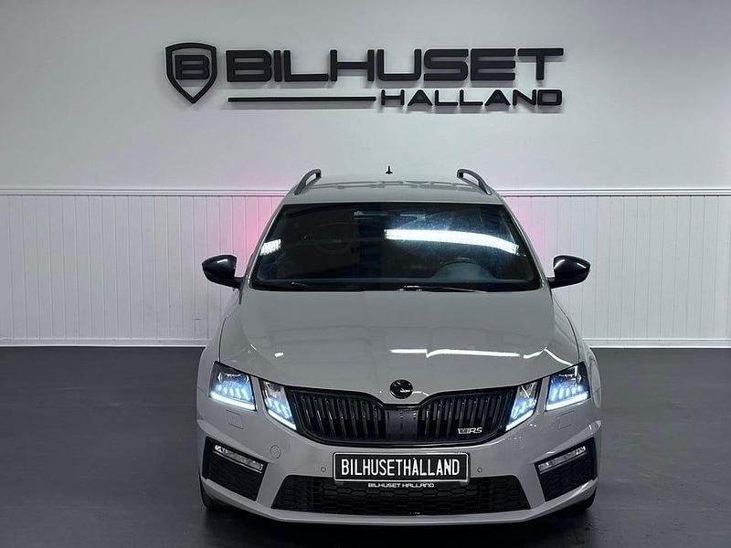 Begagnad Skoda Octavia RS 184 HK (135 kW) 2019 Grå Kombi