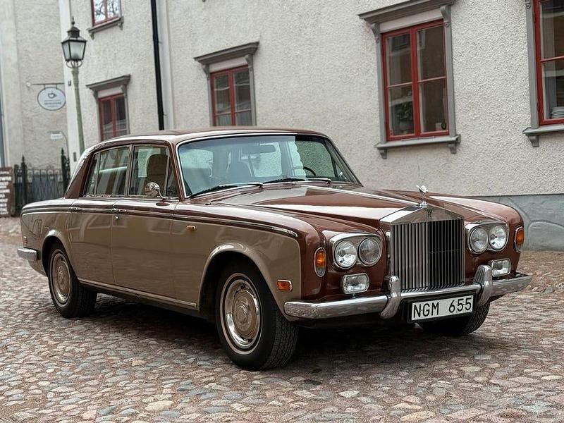 Begagnad Rolls Royce Silver Shadow 200 HK (147 kW) 1977 Flerfärgad Sedan