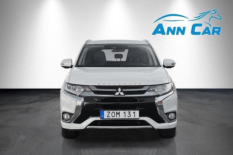 Vit Begagnad 2018 Mitsubishi Outlander P-HEV SUV | 110 000 kr (Dyr) - Bild 1/4