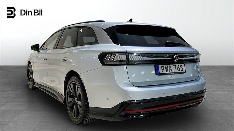 Begagnad VW ID.7 Pro 210 kW (286 HK) 2024 Silver Kombi
