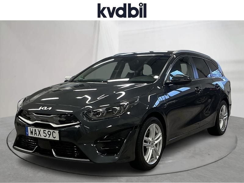 Grå Begagnad 2022 Kia Ceed Sportswagon Advance Kombi | 219 000 kr (Superpris) - Bild 1/3