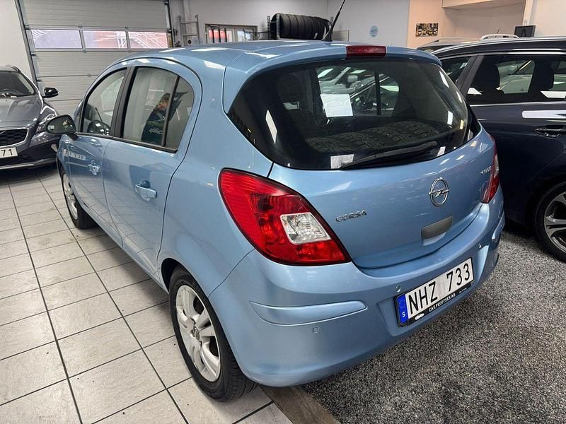 Begagnad Opel Corsa Enjoy 96 HK (70 kW) 2013 Blå Halvkombi