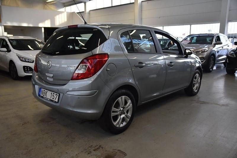 Begagnad Opel Corsa Enjoy 86 HK (63 kW) 2012 Grå Halvkombi