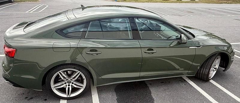 Grön Begagnad 2020 Audi A5 Sportback Halvkombi | 312 000 kr (Lite dyr) - Bild 1/4