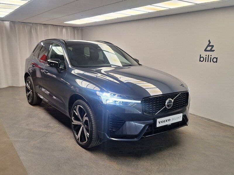 Blå Begagnad 2022 Volvo XC60 R-Design SUV | 529 000 kr (Superpris) - Bild 1/4