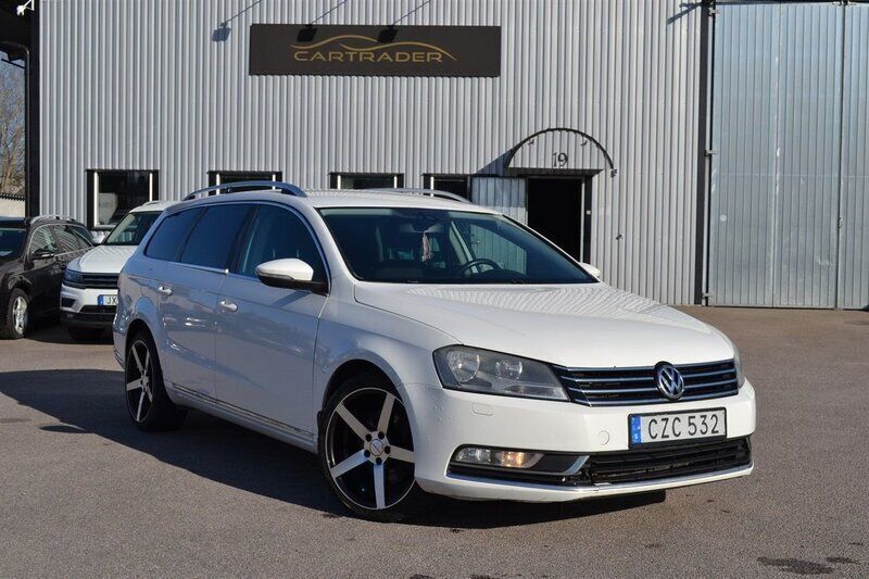 Vit Begagnad 2012 VW Passat Kombi | 69 900 kr (Marknadspris) - Bild 1/4