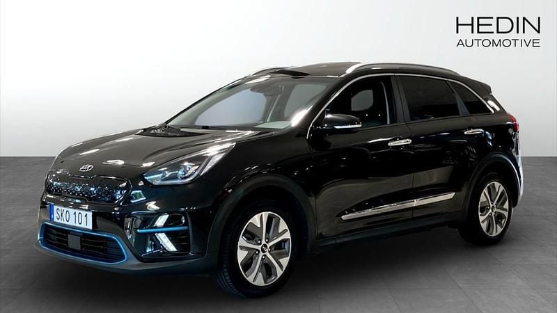 Svart (black) Begagnad 2021 Kia e-Niro Advance SUV | 229 900 kr (Marknadspris) - Bild 1/4