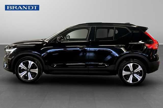 Begagnad Volvo XC40 Plus 175 kW (238 HK) 2023 Svart SUV