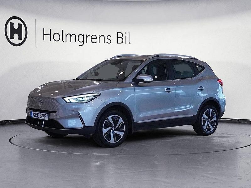 Grå/silver Begagnad 2022 MG ZS Luxury Sedan | 229 900 kr (Bra pris) - Bild 1/4