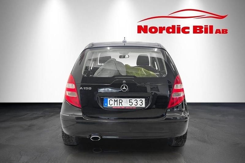 Begagnad Mercedes A150 Classic 95 HK (69 kW) 2008 Svart Halvkombi