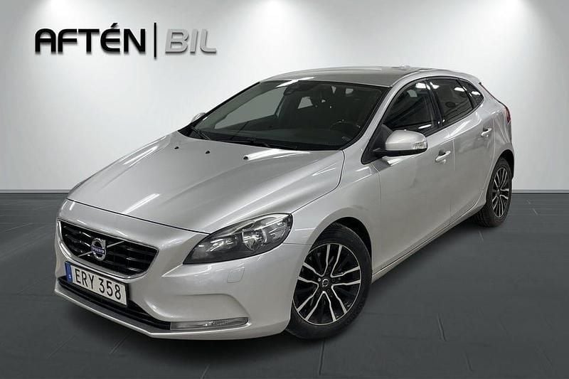 Begagnad Volvo V40 116 HK (85 kW) 2015 Silver Kombi