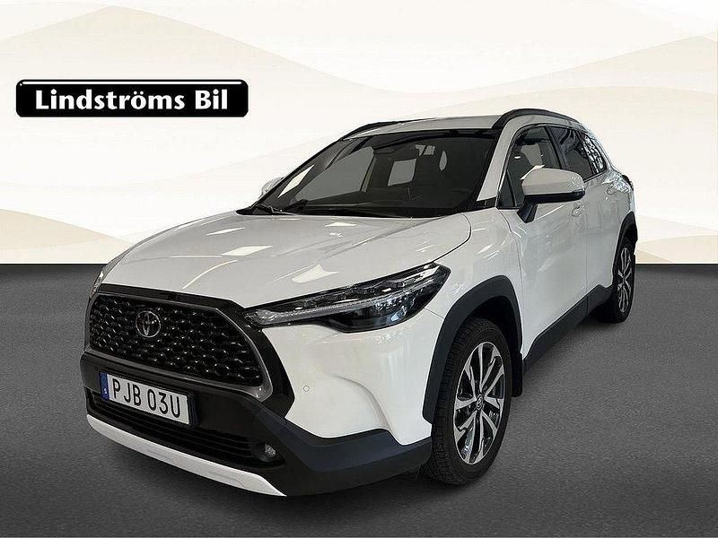 Vit Begagnad 2025 Toyota Corolla Cross Style SUV | 439 900 kr (Dyr) - Bild 1/3