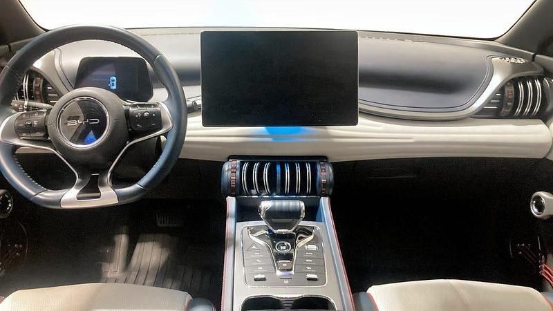 Begagnad BYD Atto 3 150 kW (204 HK) 2022 Grå SUV