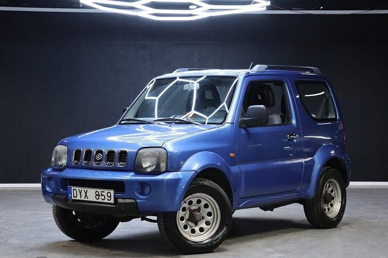 Blå Begagnad 2005 Suzuki Jimny SUV | 89 900 kr (Marknadspris) - Bild 1/4