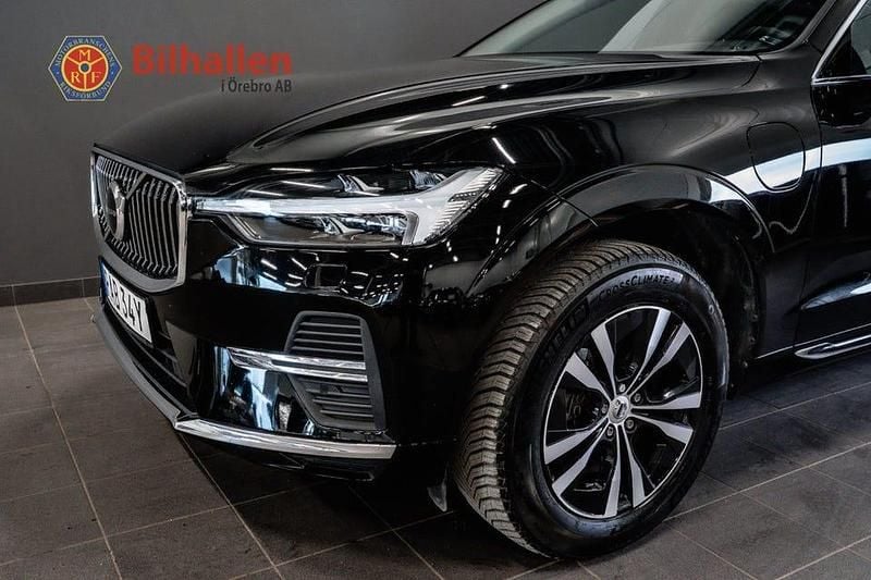 Begagnad Volvo XC60 Core 350 HK (257 kW) 2023 Svart SUV