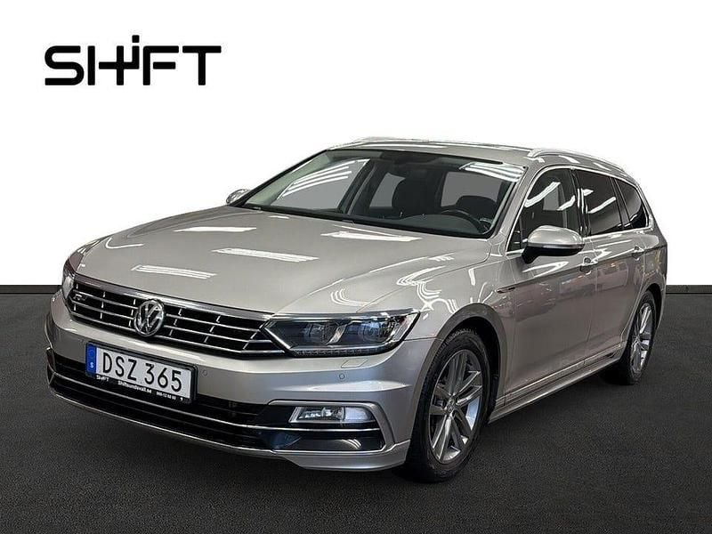 Silver Begagnad 2016 VW Passat R-line Kombi | 169 900 kr (Marknadspris) - Bild 1/4