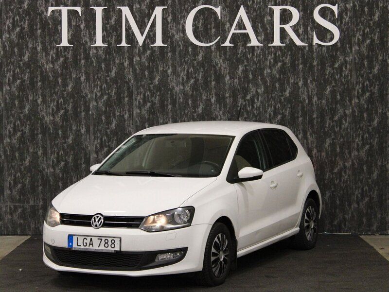 Vit Begagnad 2011 VW Polo Halvkombi | 39 000 kr (Marknadspris) - Bild 1/4