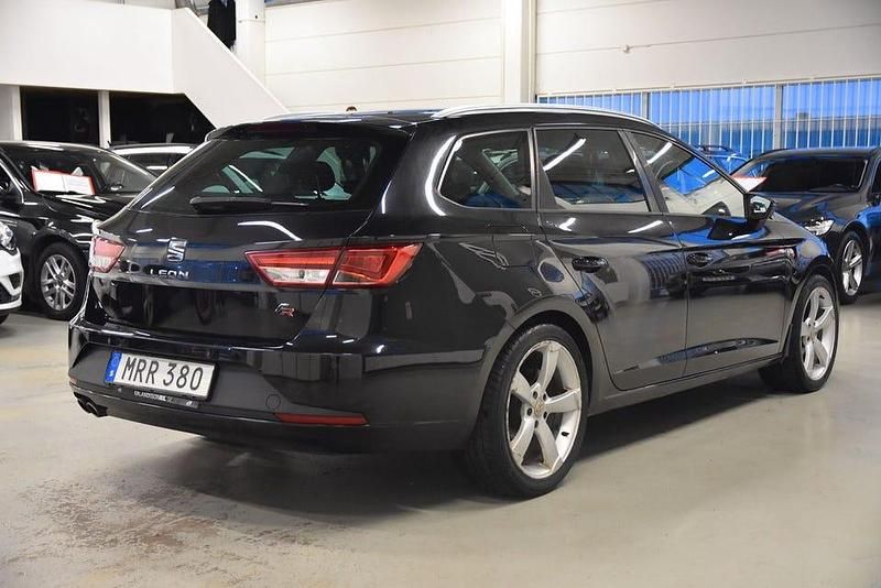 Begagnad Seat Leon ST FR 150 HK (110 kW) 2014 Svart Kombi