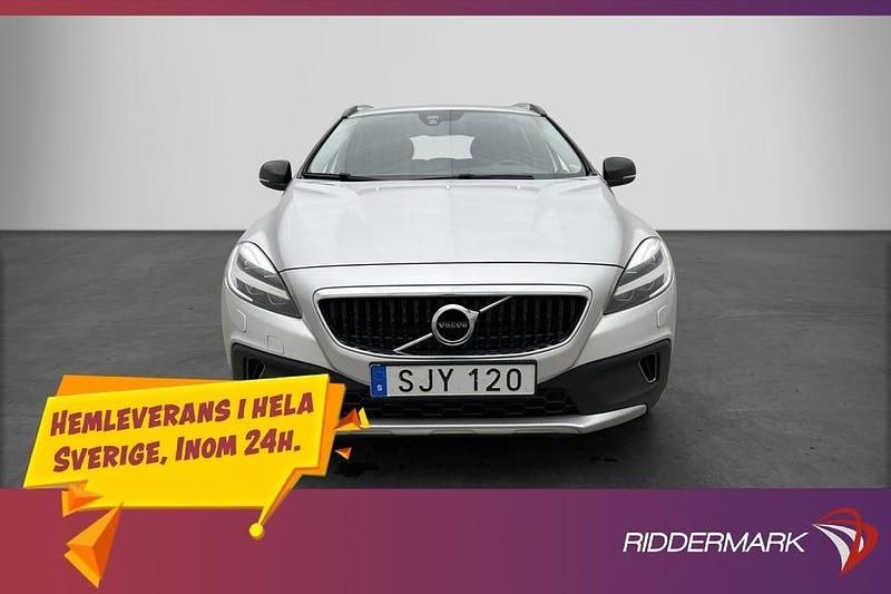 Begagnad Volvo V40 CC Momentum 151 HK (111 kW) 2018 Silver Kombi