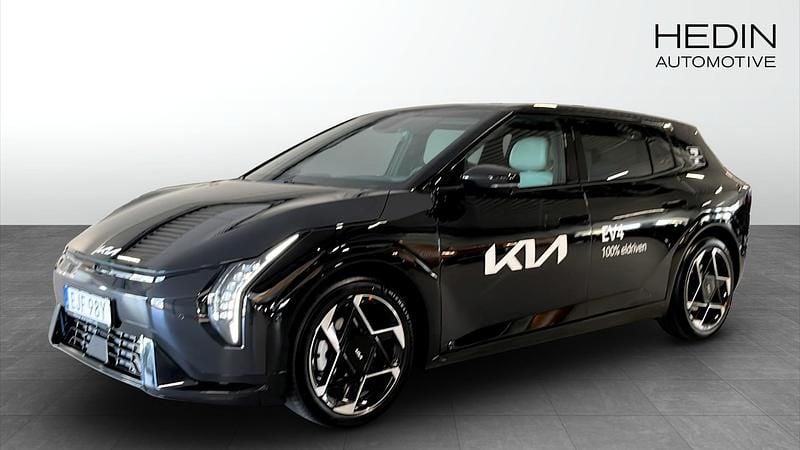 Svart (black) Ny 2025 Kia EV4 GT-Line Halvkombi | 623 400 kr - Bild 1/4