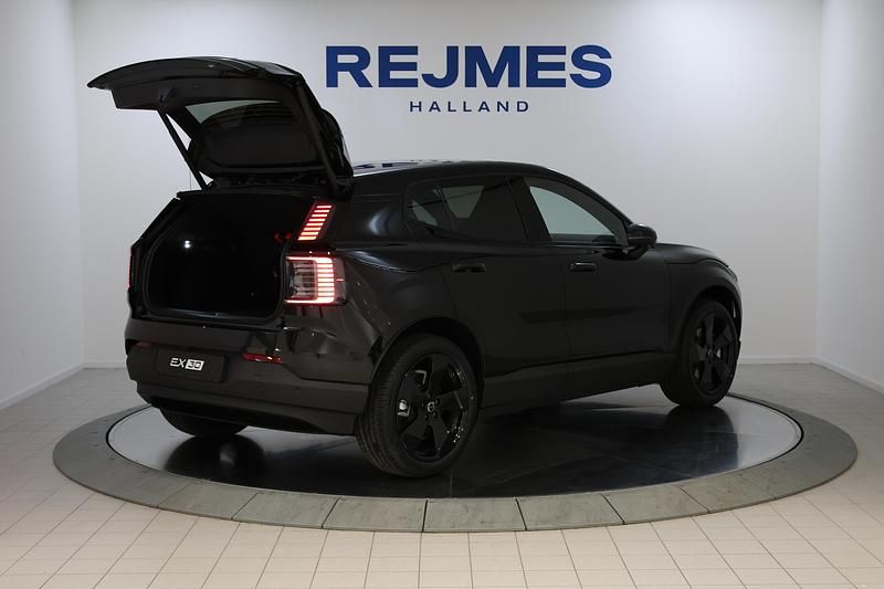 Ny Volvo EX30 Single Motor Extended Range 200 kW (272 HK) 2026 Svart SUV