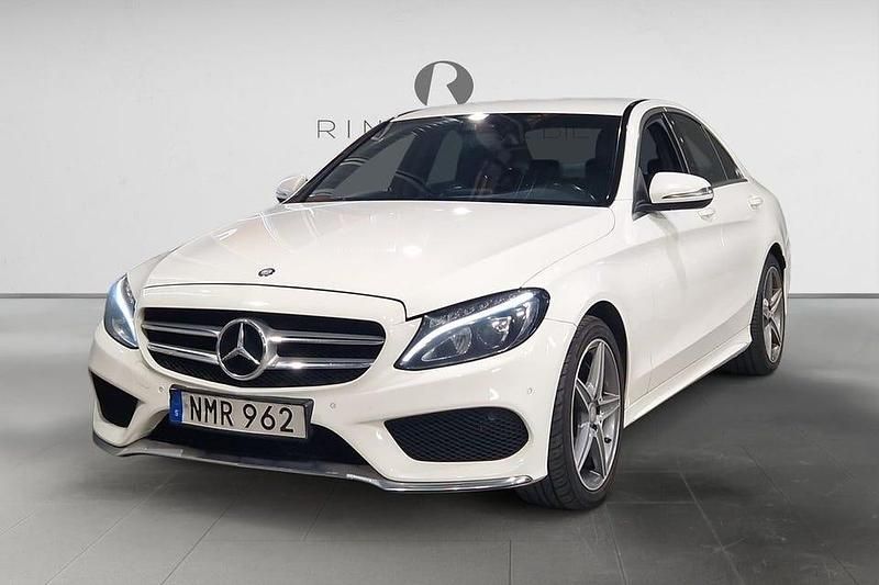 Vit Begagnad 2015 Mercedes C220 AMG Sedan | 179 900 kr (Lite dyr) - Bild 1/3