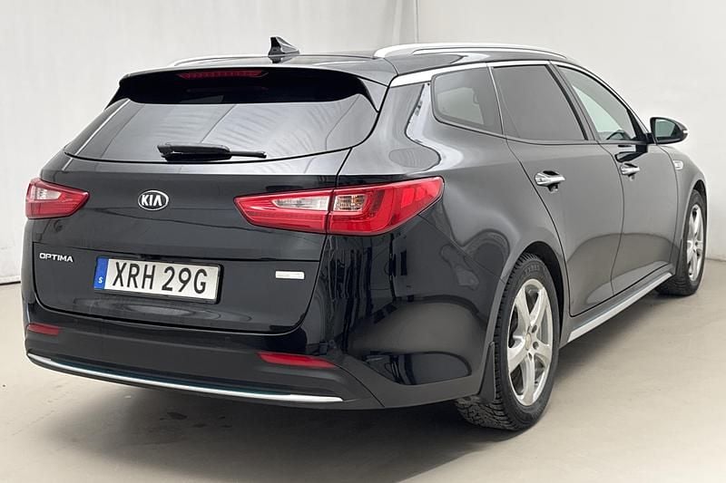 Begagnad Kia Optima Advance 205 HK (150 kW) 2019 Svart Kombi