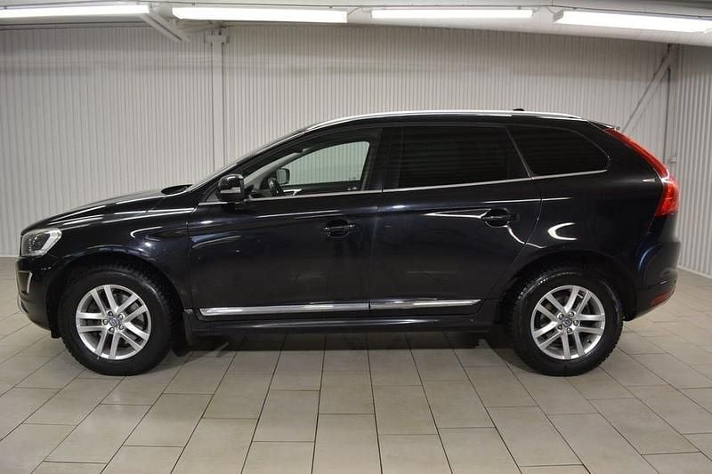 Begagnad Volvo XC60 Summum 215 HK (158 kW) 2015 Svart SUV