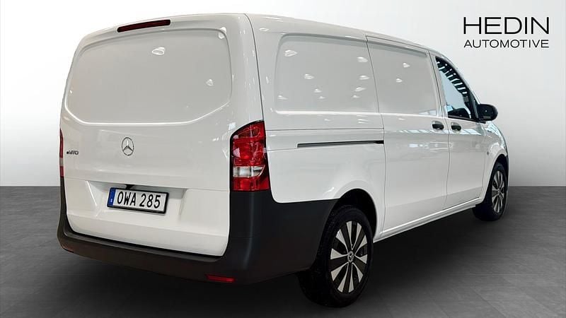 Begagnad Mercedes e-Vito 85 kW (116 HK) 2023 Vit Minibuss