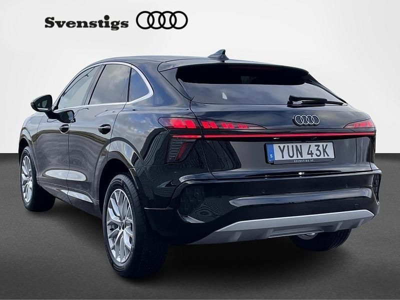Ny Audi Q3 Sportback 2026 Svart SUV