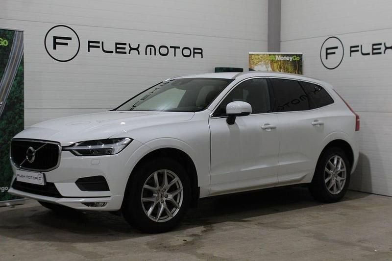 Begagnad Volvo XC60 Momentum 190 HK (139 kW) 2020 Vit SUV