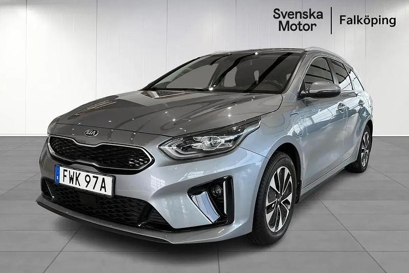 Grå Begagnad 2020 Kia Ceed Sportswagon Advance Kombi | 209 900 kr (Marknadspris) - Bild 1/4