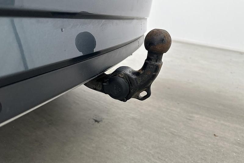 Begagnad Skoda Superb 2020 Grå Kombi