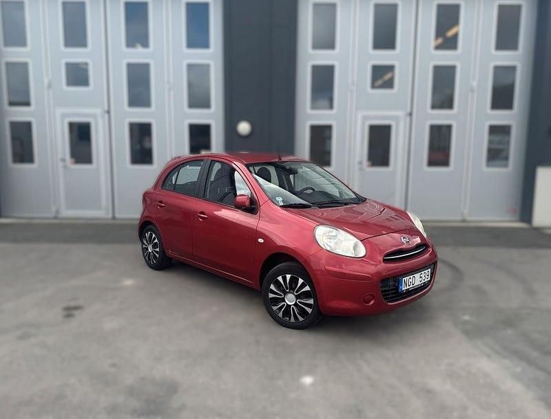 Röd Begagnad 2013 Nissan Micra Halvkombi | 44 900 kr (Bra pris) - Bild 1/4