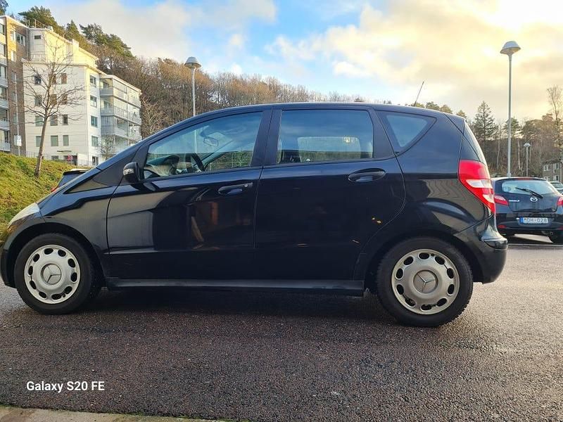 Begagnad Mercedes A150 95 HK (69 kW) 2006 Svart Halvkombi