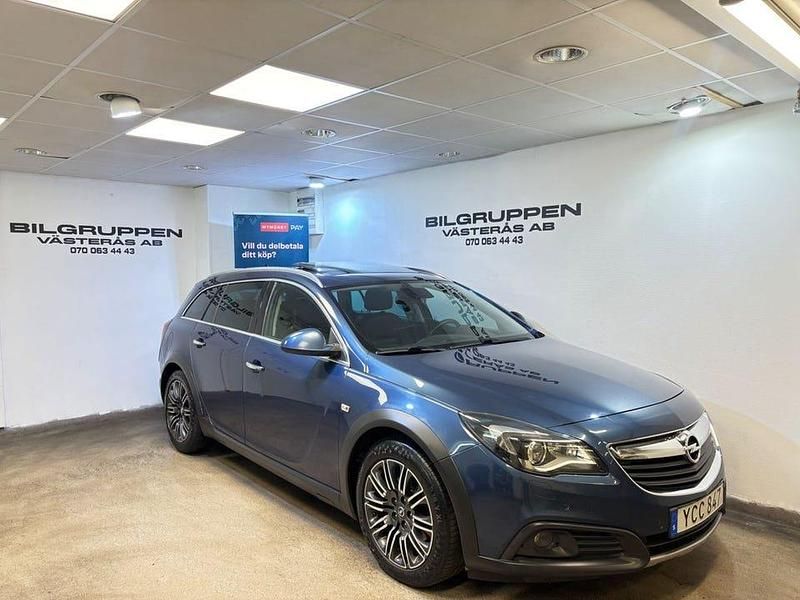 Blå Begagnad 2016 Opel Insignia Country Tourer Kombi | 108 900 kr (Marknadspris) - Bild 1/4