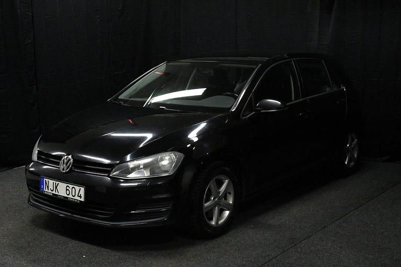 Svart Begagnad 2013 VW Golf VII Halvkombi | 69 900 kr (Lite dyr) - Bild 1/4
