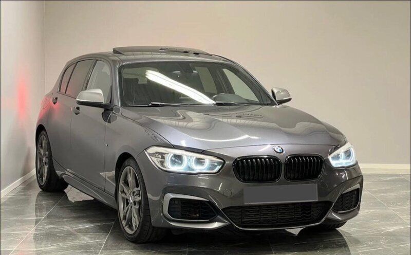 Grå Begagnad 2016 BMW M135 Halvkombi | 260 000 kr (Bra pris) - Bild 1/4