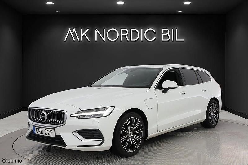 Vit Begagnad 2020 Volvo V60 Inscription Kombi | 244 500 kr (Superpris) - Bild 1/4